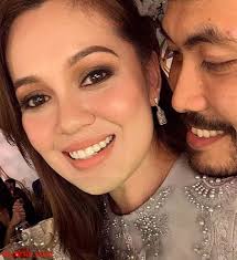 Walaupun sudah 3 tahun bercinta, nampaknya nelydia senrose tiada jodoh dengan qi razali. Myartis Com Myartis My Artis Nelydia Senrose Suami Sambut Anniversary Kedua