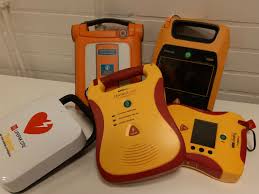 Informatie een cursus reanimatie/aed heeft een duur van 4 uren. Reanimeren Tedu Opleidingen