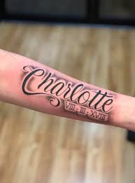 Tendance Tattoo 110 Idees De Tatouage De Nom Memorables Flashmag Fashion Beauty Lifestyle Magazine