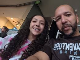 Tie game with 1.9 remaining, Ari hits a buzzer beater. Great game!!!