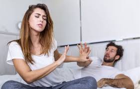 İlişkide porno izlemek normal mi?