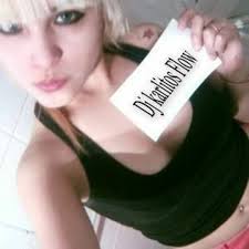 Stream Carlitos Wey music