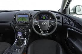 Otomatik vites ile görebileceğiniz model, maksimum 230 beygir güç ve 350 nm tork sunuyor. Vauxhall Insignia Interior Infotainment Carwow
