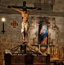 Las imágenes que procesionan son: El Santisimo Cristo De Burgos Procesionara Esta Semana Santa En Vertical Y Restaurado Tras La Caida Del Ano Pasado Burgosconecta