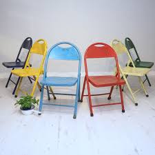 Deck chair in green vintage retro foldable sun garden vw camping lounger italian. Vintage Folding Chairs Metal Painted Za Za Homes