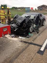 All eyes are on tesla once more, after a model s traveling at highway speeds crashed into a parked fire truck in culver city, california earlier this week. Tesla With Autopilot Slams Into Truck Stopped At Red Light