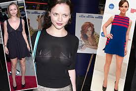 Christina ricci is best known for her unnerving performance in her debut film mermaids. Christina Ricci Ihr Look Ist Top Ihr Facelift Ein Flop