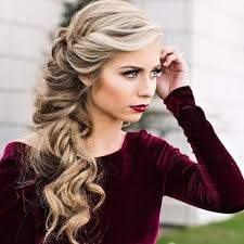 You can sport the look at add nice layers to your hair and then take a few strands of hair from one side to make a simple fishtail braid. Make Homecoming A Night To Remember 50 Dreamy Hairstyles To Wear Hair Motive Hair Motive