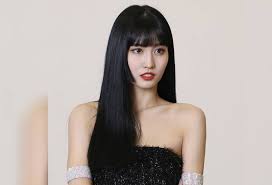 Long hair, side strands near a face of the ear line length and straight bangs to the. 15 Trendy Hime Cut Hairstyles That Will Blow Your Mind