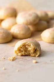 Traditional italian anisette cookies are quick and easy to make with just a few ingredients, including anise extract. Kedbp M2epqzqm