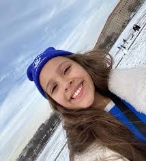 Melissa Biller's Instagram, Twitter & Facebook