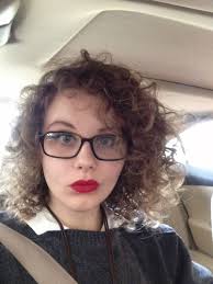 Pin By Sine Aditatar On 3 Curly Hair Beauty 3 Short Curly Hairstyles For Women Hipster Haircut Curly Hair Women