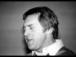 слушать песню а за окном то дождь то снег Vysockij Koni Priveredlivye Redkaya Zapis Youtube Muzyka Serdca Muzyka Luchshie Pesni