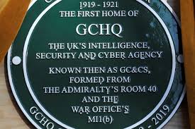 The Queen unveils new GCHQ plaque containing secret message to ...