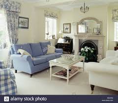 Decorating cranberry colored living room ideas. The Best Living Room Design Blue And Cream Living Room