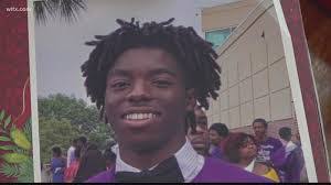 Theron Wallace's Instagram, Twitter & Facebook