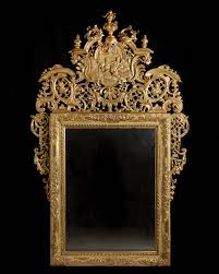 Miroir Italien Fin Du Xviie Debut Du Xviiie Siecle En Bois Sculpte Et Dore Le Fronton Architecture C Zerkalo V Vannoj Zerkalo V Prihozhej Viktorianskij Uzor