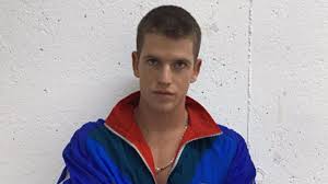 Aunque venía con las mejores cartas de la baraja (las que dan ser hijo de ana duato y del productor miguel ángel bernardeau), el actor valenciano ha pasado varios años formándose como actor entre. Miguel Bernardeau Abucheado En Redes Por Ir Contra Sus Companeras De Elite