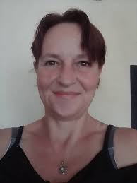 My name is Jen. I'm 42 years old from Zimbabwe, Africa. On the 12th of  March 2022, I was diagnosed as an alcoholic and type 2 diabetic. After  losing 25kg over 3