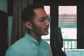 Untuk melihat detail lagu terhanyut dalam kemesraan cover fahmi zain klik salah satu judul yang cocok. Lirik Dan Chord Lagu Terakhir Sufian Suhaimi