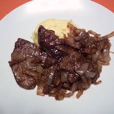 Leber Pfanne Mit Zwiebeln Und Apfeln Rezept Kuchengotter Rezepte Gebratene Leber Leber Rezept