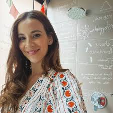 Even though pablo is supposed to end up with Julia but... Nina my God🙌I've  never seen such a patient and loving character before❤