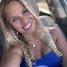 Cristina Schultz (@cschultz08)