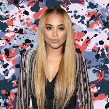 Lauren London S Honey Blonde Hair Is The Epitome Of Summertime Fly Honey Blonde Hair Blonde Hair Black Girls Lauren London