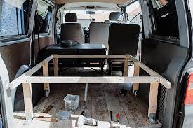 campervan selbstausbau das bett im vw t5 transporter take an advanture vw t5 wohnmobil ausbauen vw bus umbau