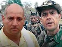 En 1979 las farc secuestraron a jesús castaño en amalfi, antioquia, padre de los paramilitares fidel, vicente y carlos castaño gil, cobraron tres rescates, lo torturaron y asesinaron; Mancuso Dijo Que Los Hermanos Castano Ordenaron Apoyar La Campana De Uribe En El 2002 Judicial Caracol Radio