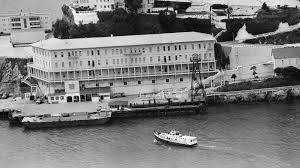 Danach wurde alcatraz offiziell zur us strafkaserne umbenannt. Alcatraz Legendare Flucht Uberlebten Sie Doch Der Spiegel