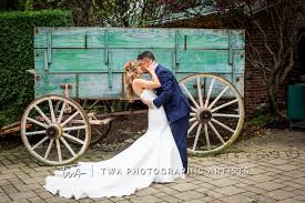 Personality plays a big role in selecting a wedding photographer—you're going to be spending a lot of time with your photographer on your big day! Chicago Wedding Photographers Weddings At Cd Me Twa Photographic Artists Twa Photography