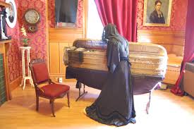 Pin By Mourning Madame On The Edge Of Glory With Images Victorian Funeral Parlor Post Mortem