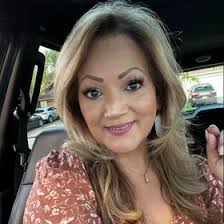 ellen reyes (ellenbreyes)