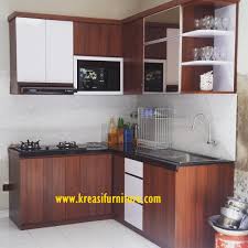 Selain itu, table top dengan material kayu jati bisa menjadi pemanis yang menyempurnakan tampilan visual dapur secara keseluruhan. Kitchen Set Jati Minimalis Kreasi Furniture Jepara Kreasi Furniture Jepara