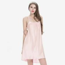 Mama goyang pakai baju tidur. 10 Pilihan Model Baju Tidur Untuk Wanita