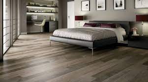 From modern to rustic, we've rounded up beautiful bedroom decorating inspiration for your master suite. Modern Bedroom Flooring Ideas Schlafzimmer Holzboden Schlafzimmer Einrichten Deckengestaltung Schlafzimmer