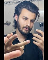 Zeeshan Malik (@its.zee.malik) · Instagram photos and Reels