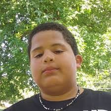 Ellie Lockett's Instagram, Twitter & Facebook