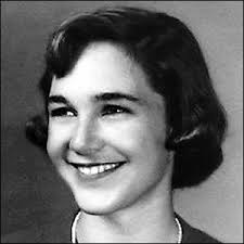 Elizabeth Tolar's Instagram, Twitter & Facebook