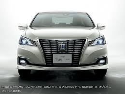 hybrid ロイヤルサルーンg ボディカラーのホワイトパールクリスタルシャイン 062 はメーカーオプション オプション装着車 toyota car suv car