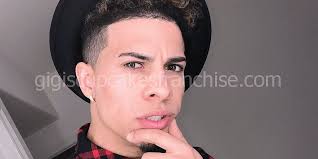 Welcome to our life (2019), the ace family: Austin Mcbroom Wiki Alter Grosse Vermogen Eltern Ethnische Zugehorigkeit Prominente