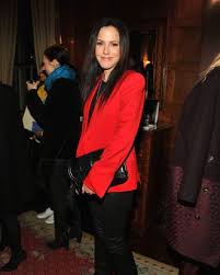 She made her 12 million dollar fortune with weeds, red 2 and fried green tomatoes. Mary Louise Parker On Her Fancy Red 2 Stunt Work