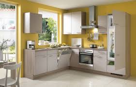 wonderful yellow kitchen walls