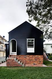 There is also the gorgeous contrast in exterior materials to add to the texture of the design. 25 Inspiring Exterior House Paint Color Ideas Painting Exterior Brick Black