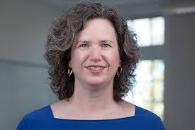 Les Hull's Instagram, Twitter & Facebook