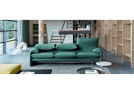 Consult more information with the online store of naharro furniture. Cassina 675 Maralunga 40 S Sofa Milia Shop
