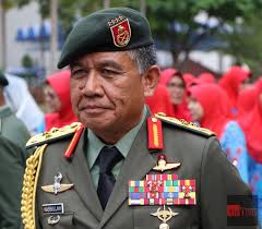 The chief of army (malay: Ahmad Hasbullah Panglima Tentera Darat Ke 27 Yayasan Dakwah Islamiah Malaysia