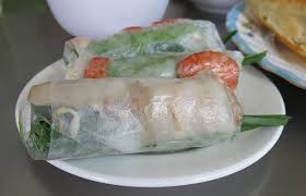 10 Plats Vietnamiens Qui Vous Feront Saliver Plat Vietnamien Recette Rouleau De Printemps Plat