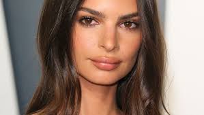 Jul 12, 2021 · emily ratajkowsi nackt hochschwanger zieht das model komplett blank. Emily Ratajkowski Das Model Ist Zum Ersten Mal Schwanger Bunte De